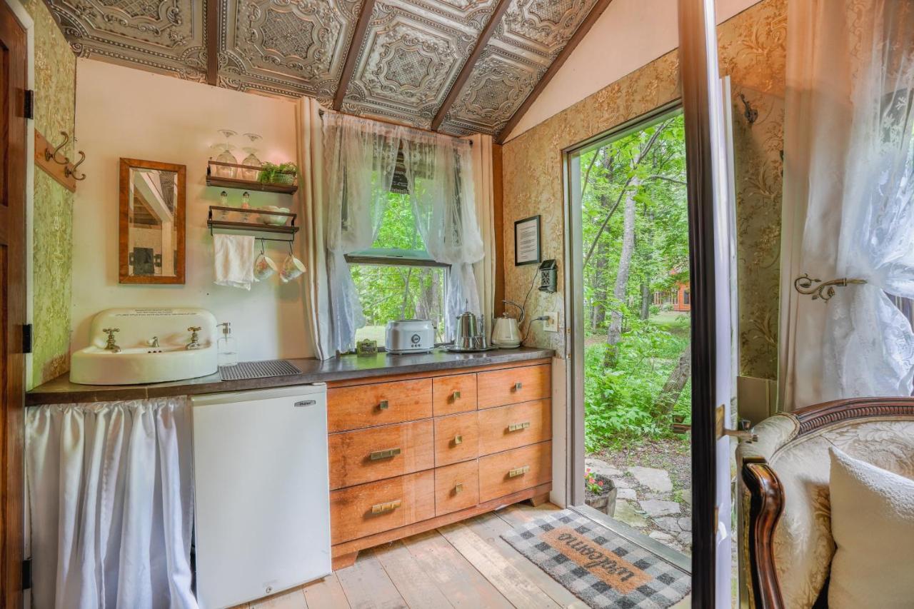 Vintage Wild West Tiny Hotel In The Woods! Pine City Exterior foto