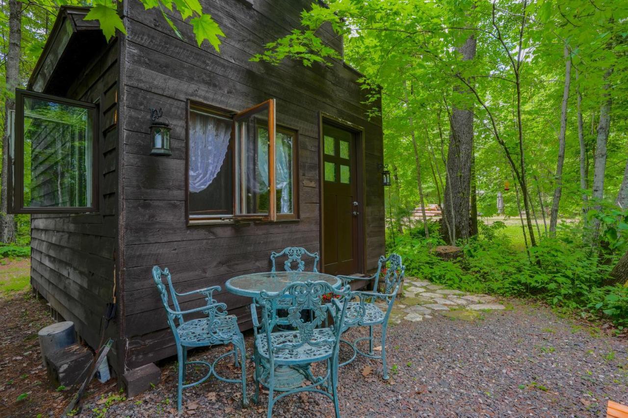 Vintage Wild West Tiny Hotel In The Woods! Pine City Exterior foto